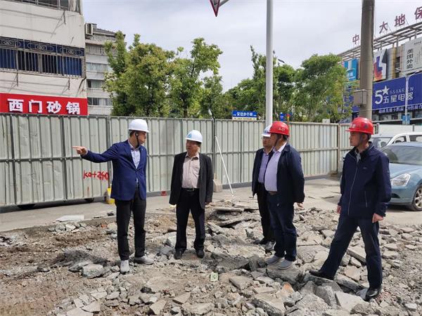 abCmIqcb0rmb8bR0.jpg